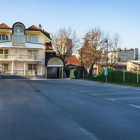 And Rubina Guest house