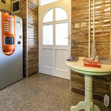 And Rubina Guest house 2*