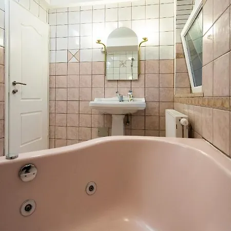 And Rubina Guest house